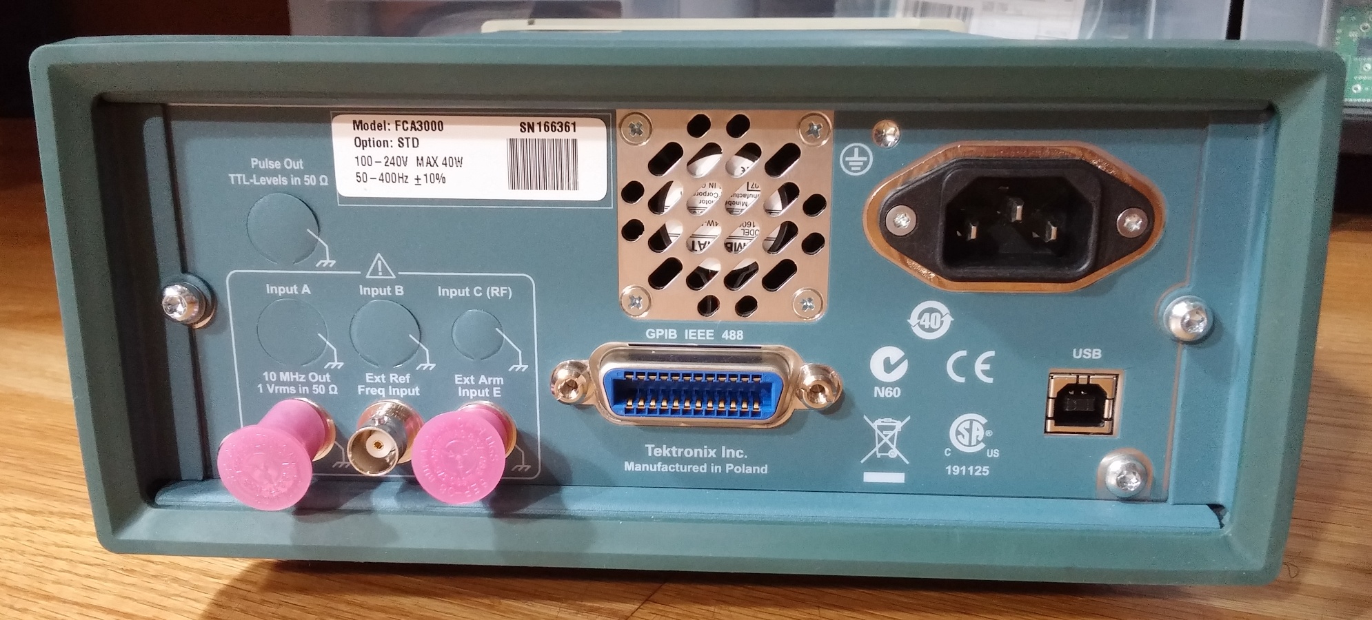 SOLD: Tektronix FCA3000 12 digit/s 100ps timestamp counter/analyzer